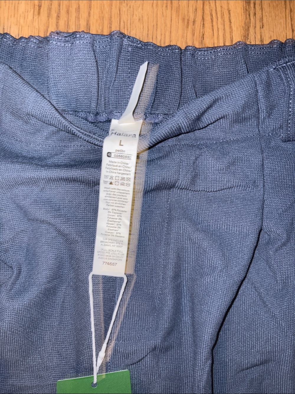 HALARA Wide-Leg Pleated Trousers in Grisaille - Picture 4 of 5